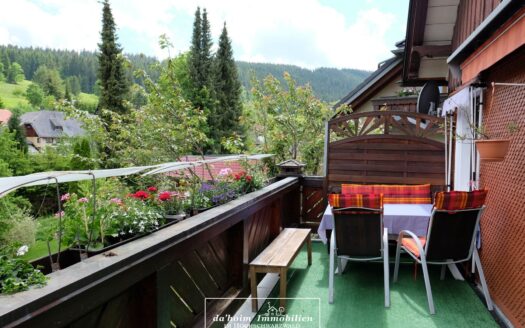 Wohn- und Geschäftshaus im Zentrum von Feldberg-Altglashütten