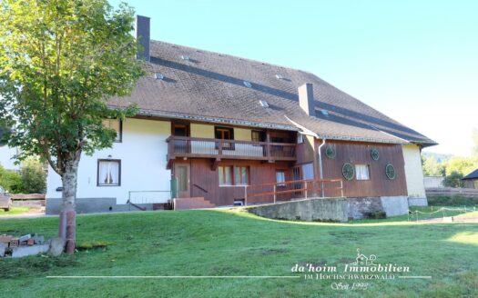 Doppelhof-Teil  mit Tenne, Hobby-Stall & Werkstätten