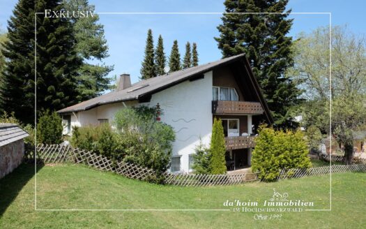 Maison de campagne avec potentiel et appartement de vacances à Feldberg